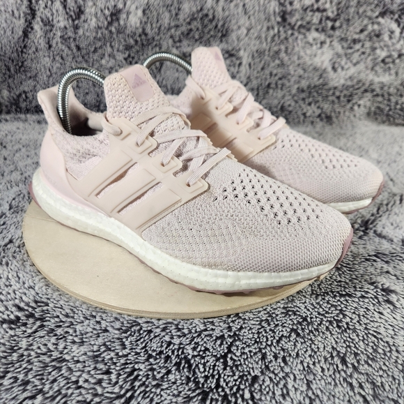 Adidas Ultraboost 5.0 DNA Pink Athletic Running Shoes Women’s Size 8.5 - Picture 1 of 9